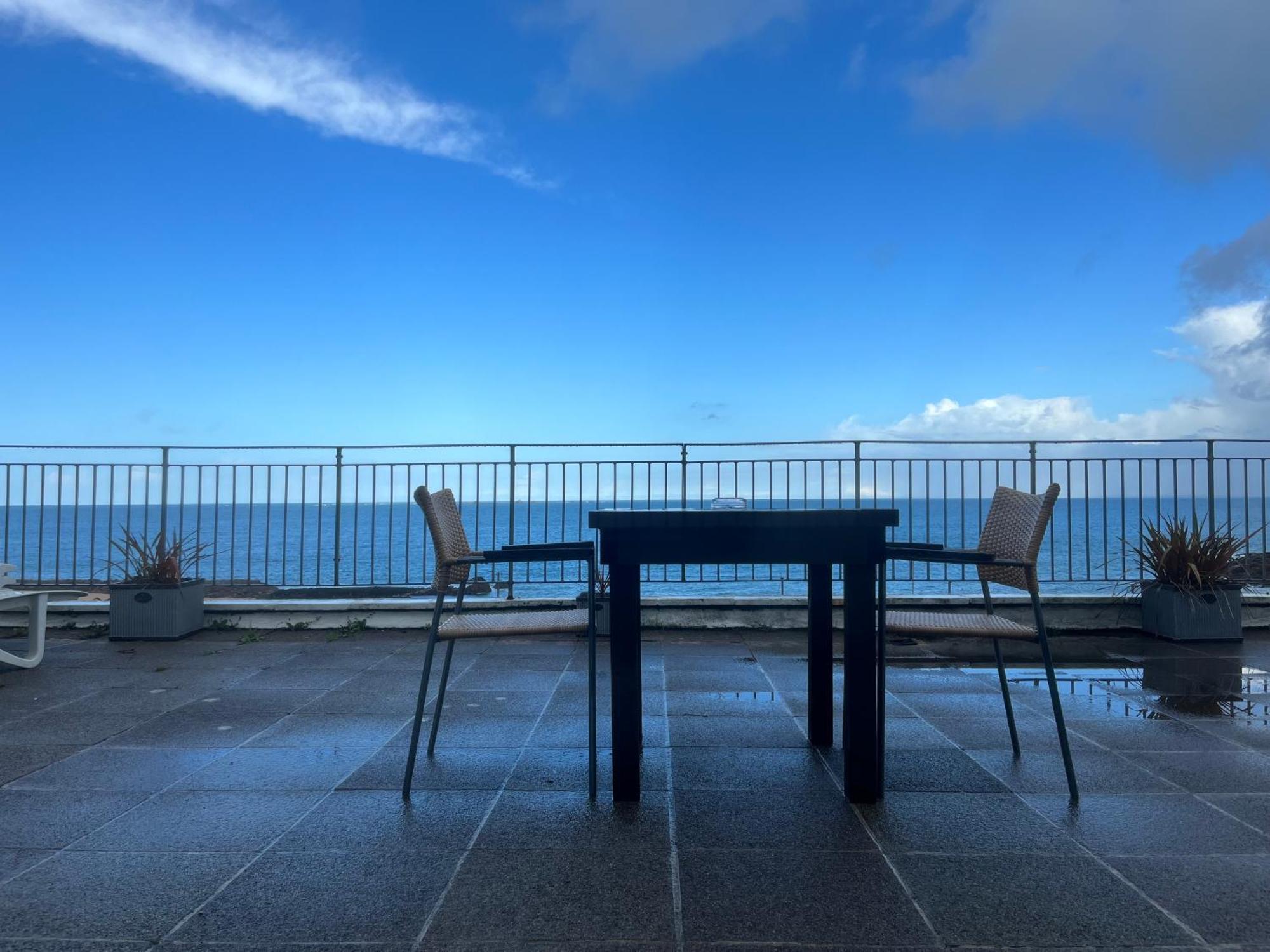 The Prince Of Wales Hotel St Ouen's Exteriör bild