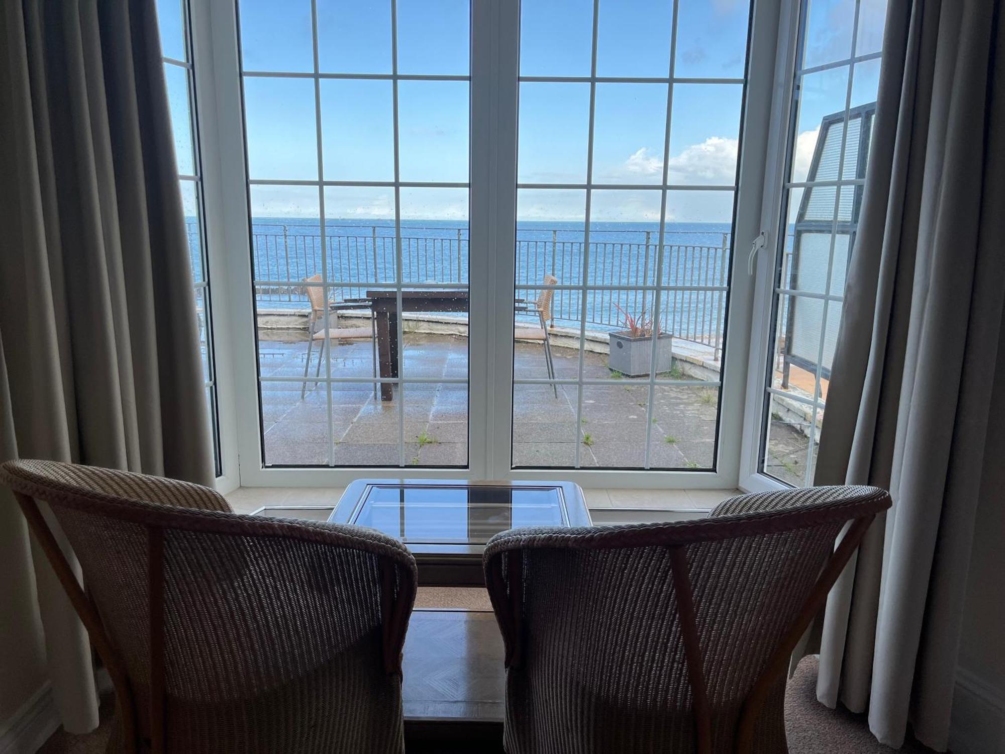 The Prince Of Wales Hotel St Ouen's Exteriör bild