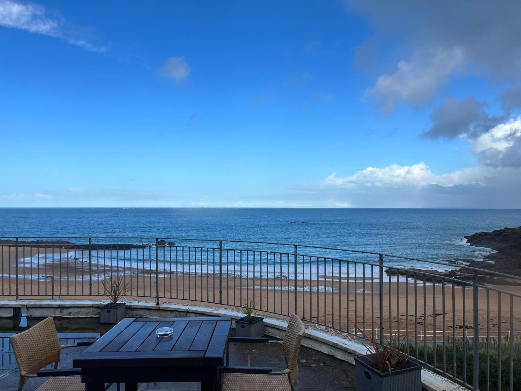 The Prince Of Wales Hotel St Ouen's Exteriör bild