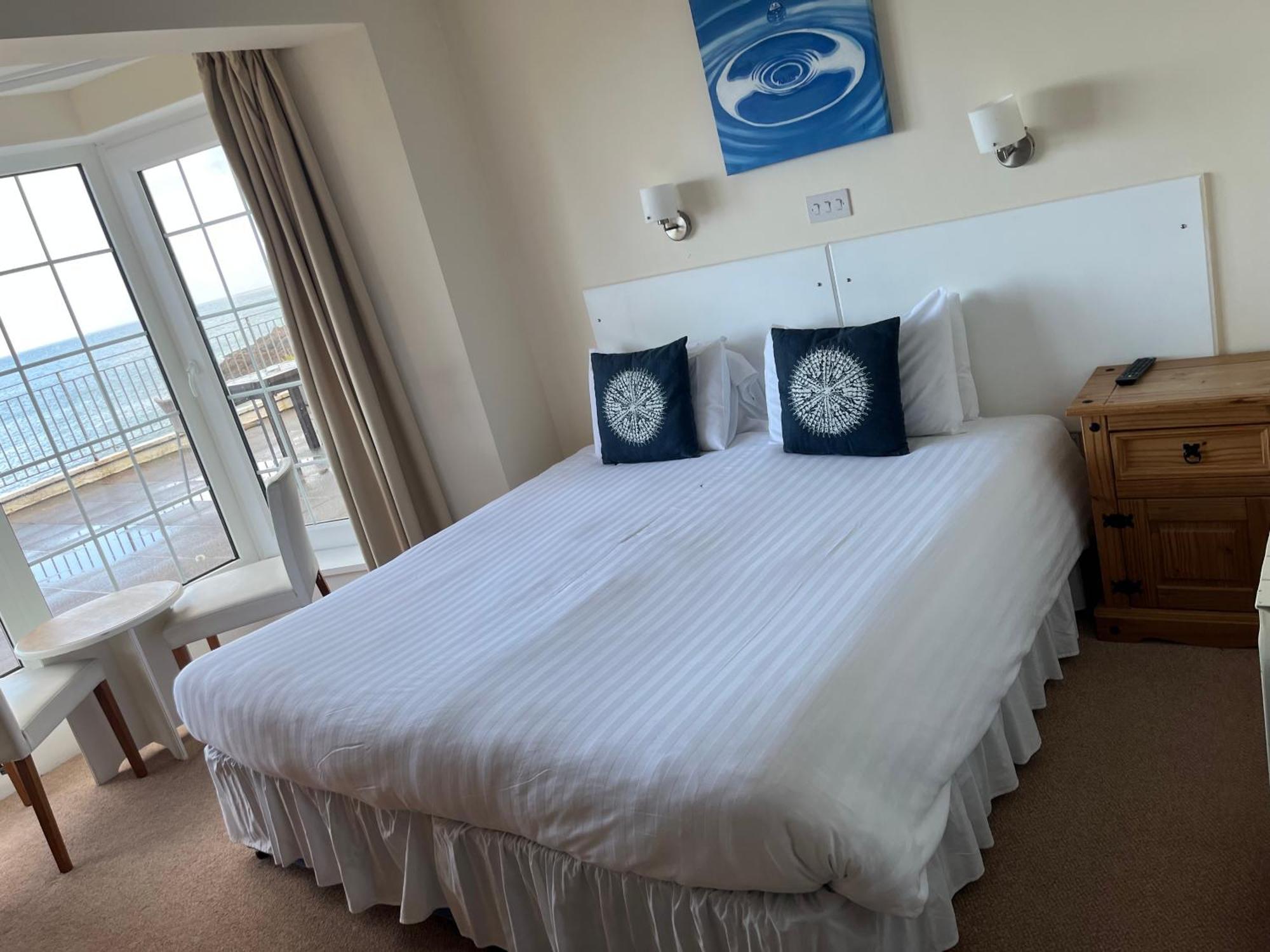 The Prince Of Wales Hotel St Ouen's Exteriör bild