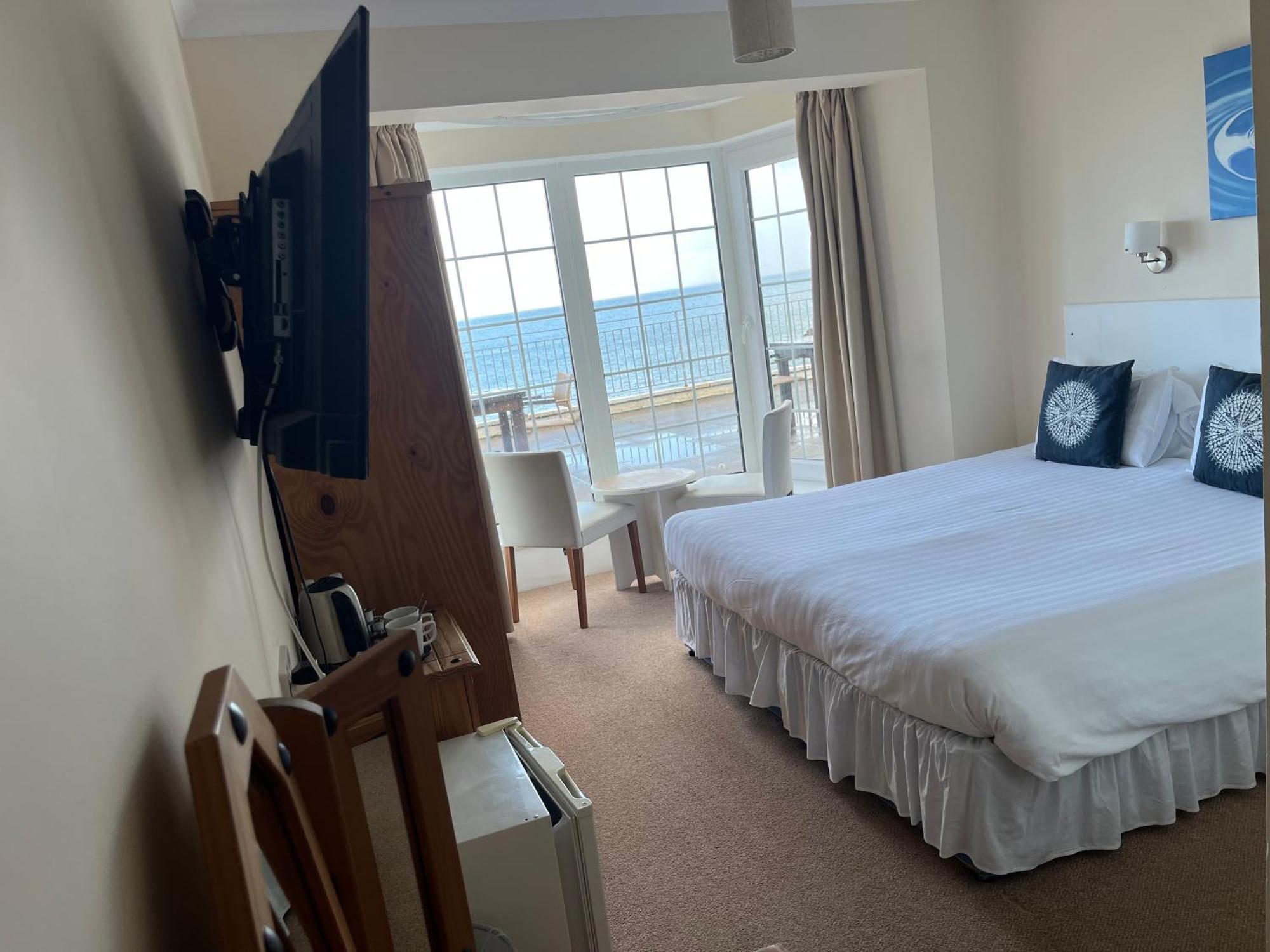 The Prince Of Wales Hotel St Ouen's Exteriör bild