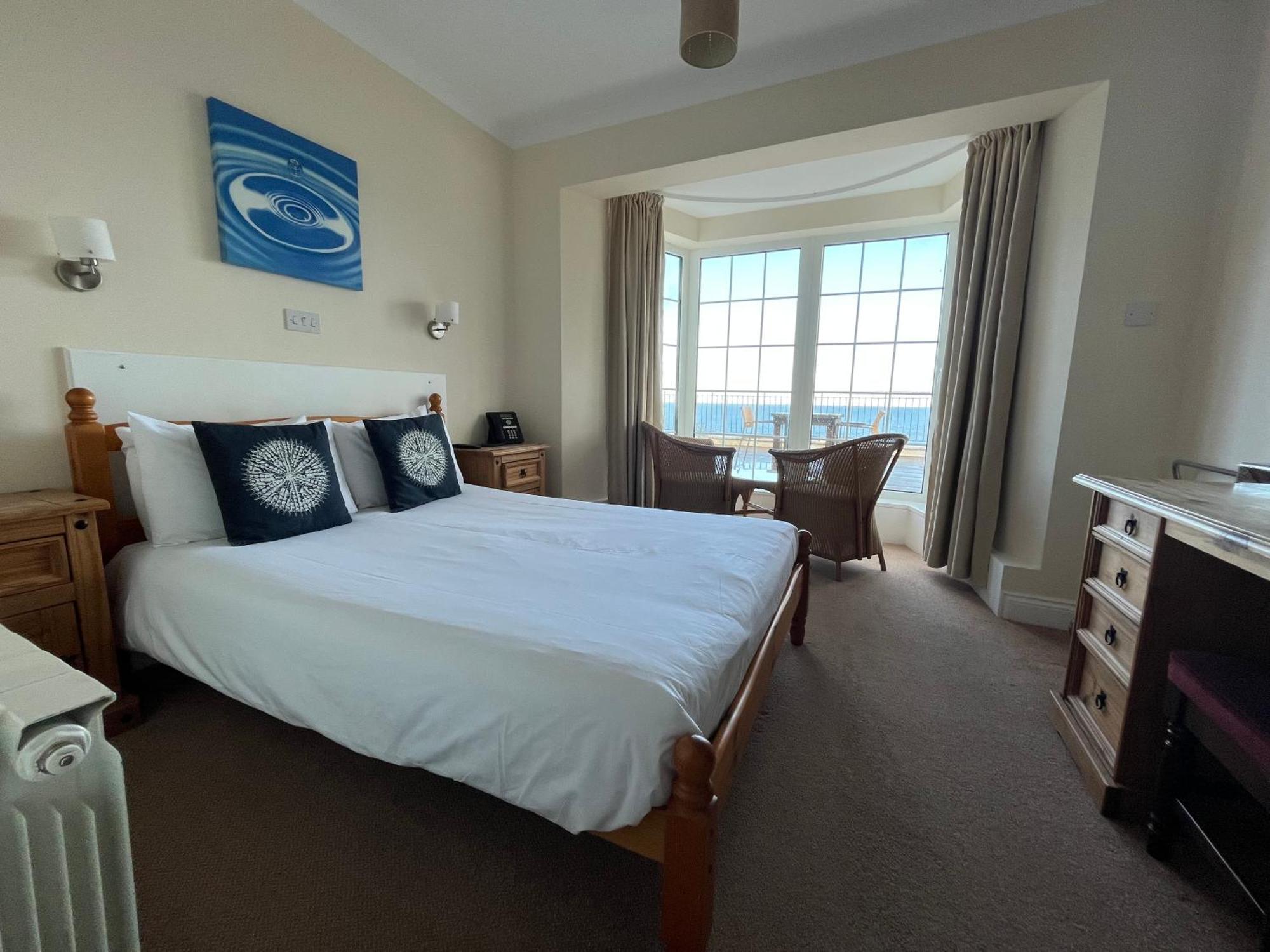 The Prince Of Wales Hotel St Ouen's Exteriör bild