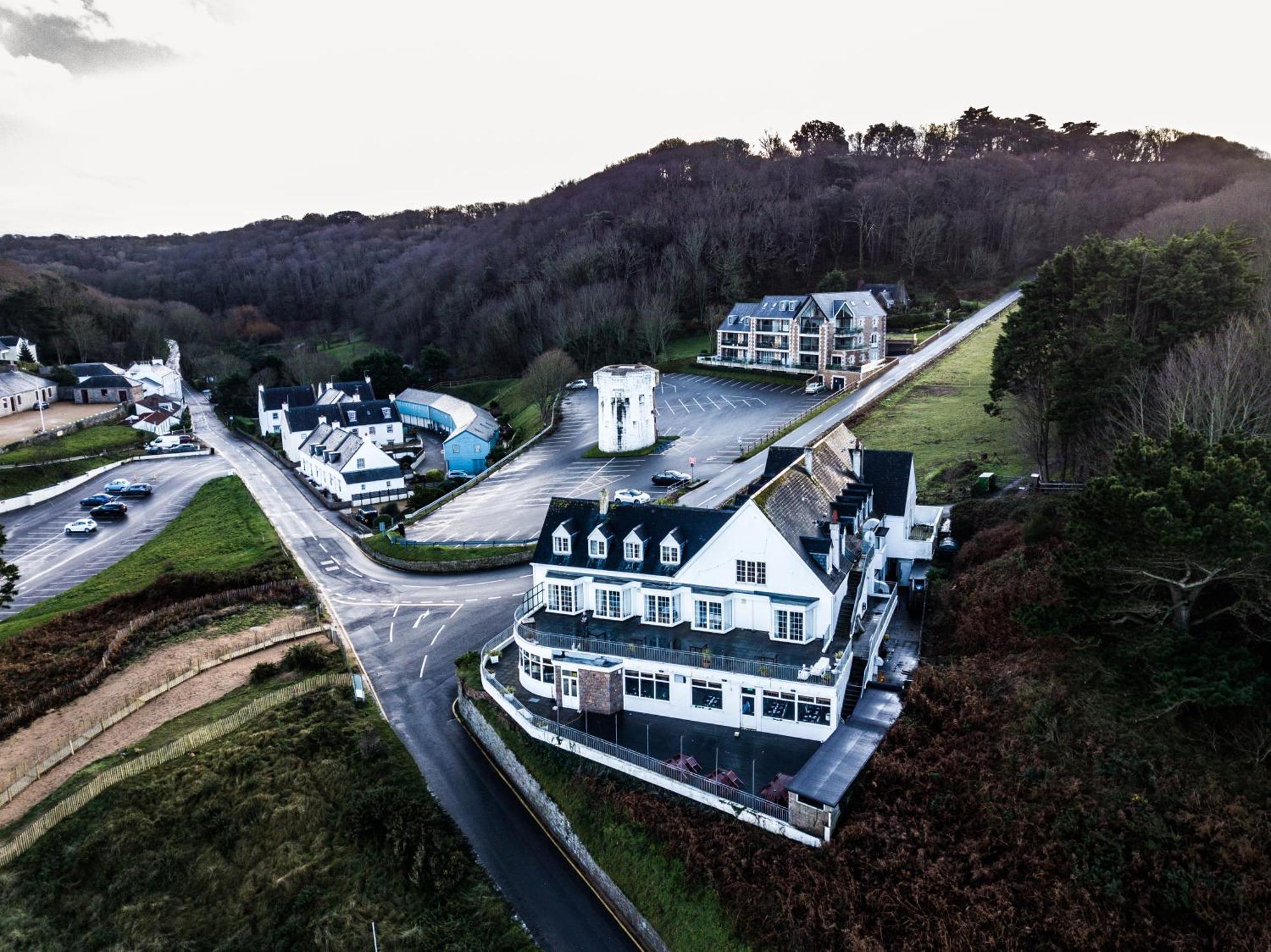 The Prince Of Wales Hotel St Ouen's Exteriör bild